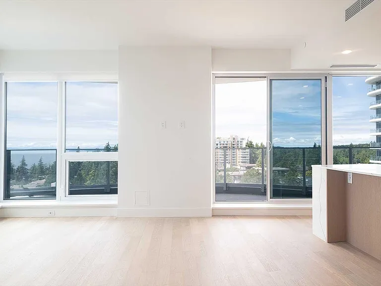 1475 Foster St #906 — Photo 4