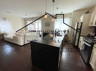 17-19 Playstead Rd #TOWNHOUSE, Dorchester, MA 02125