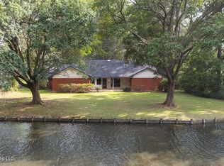 312 Glen Cove Rd, Brandon, MS 39047
