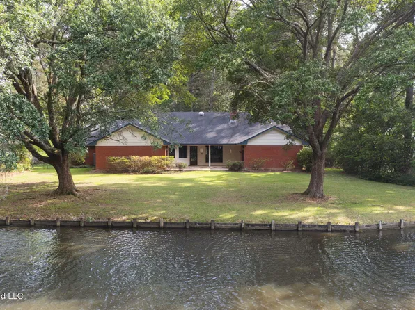312 Glen Cove Rd, Brandon, MS 39047
