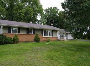 1714 Jennie Dr, Machesney Park, IL 61115