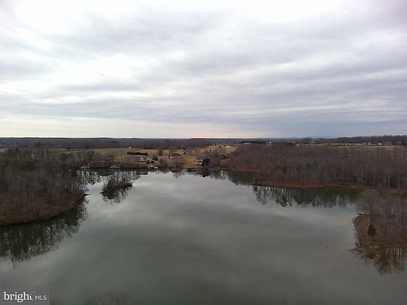 3rd image of 14928 Dovey Rd