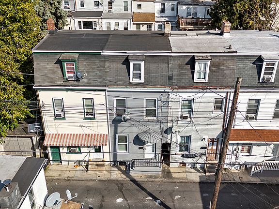 4th image of 409 N Bryan St