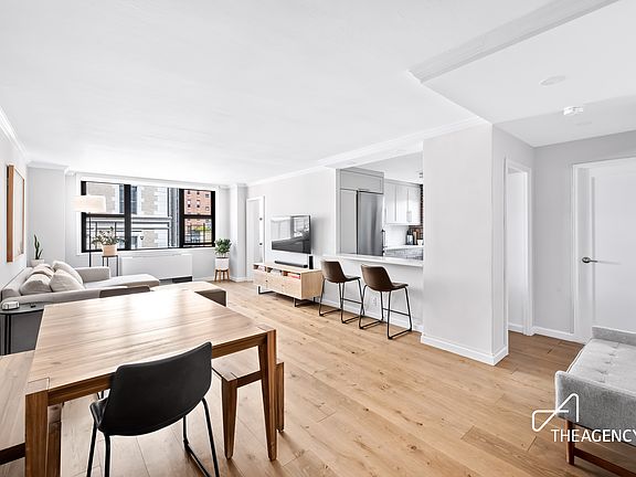 3rd image of 130 E 18th St #9VW