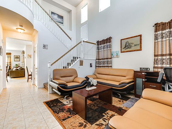 3rd image of 2342 Mountain Springs Dr
