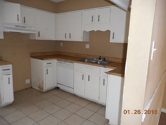 3rd image of 1073 Llano Cv E