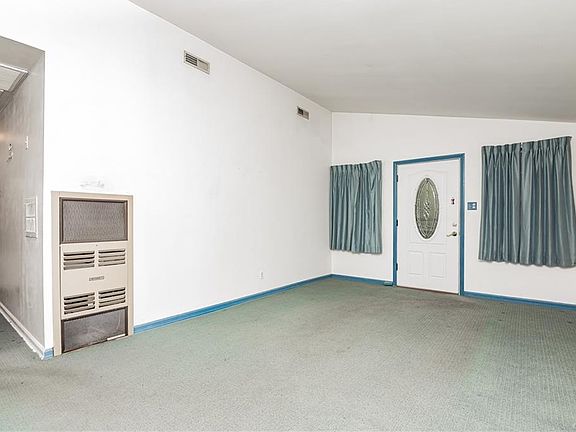 4th image of 7609 Sunny Bank Dr
