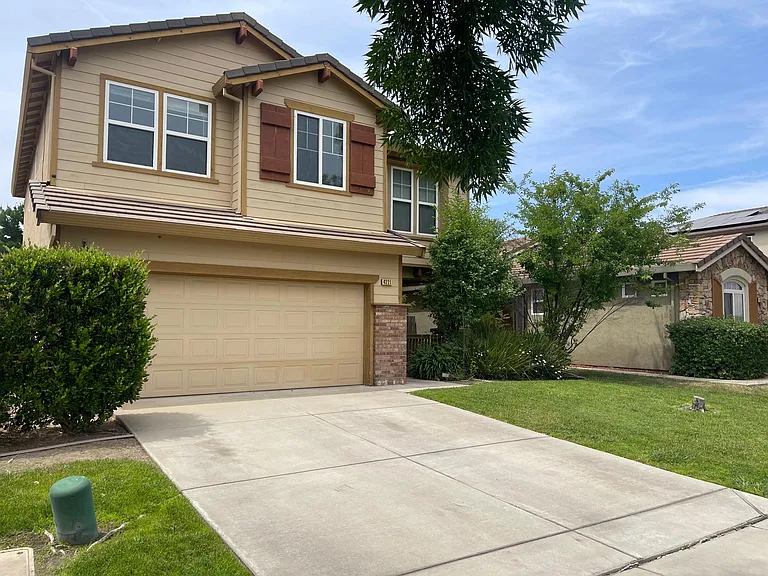 4221 Lasalle Dr — Photo 2