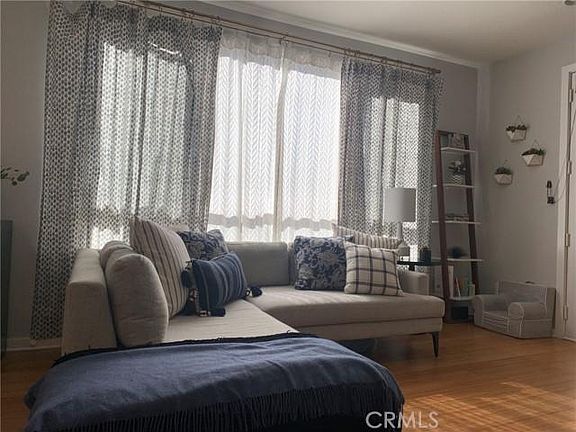 5th image of 5410 W 149th Pl Unit 2