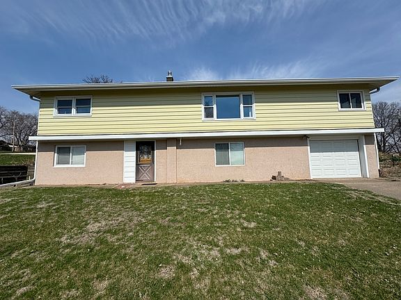 4th image of 310 Benton St