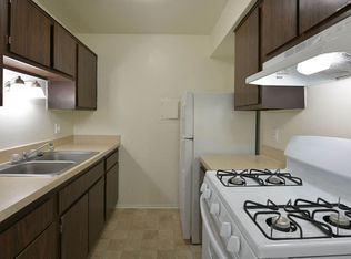 3355 Thornwood Trl #1107, Lake Orion, MI 48359