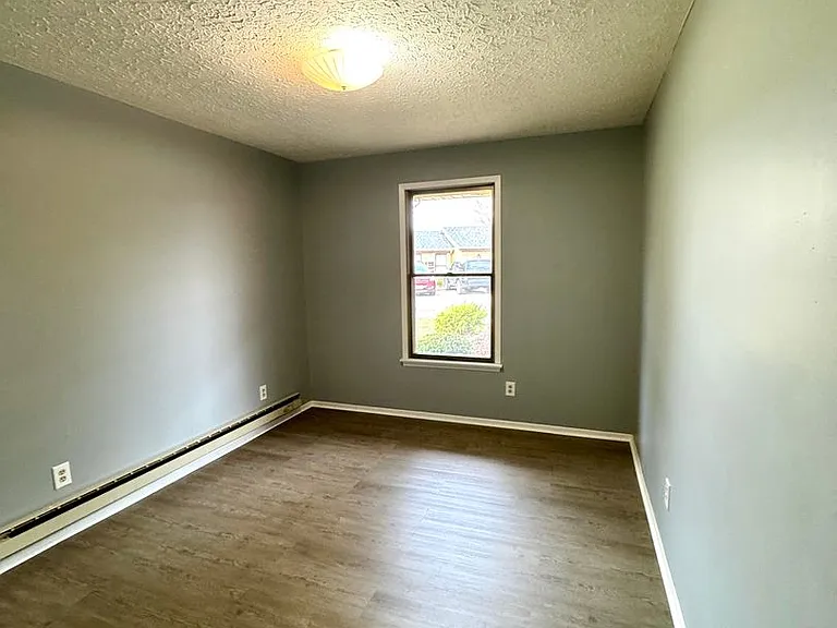 115 Crestwood Dr — Photo 6