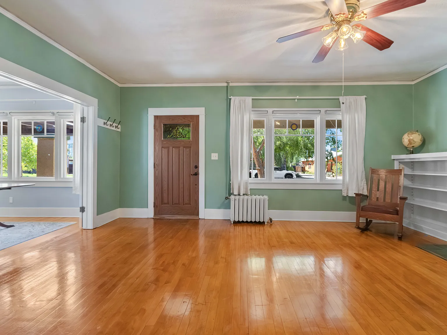 2 bed, 1690 sqft, $3,000 — Photo 3