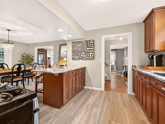 5th image of 292 Chelmsford Rd