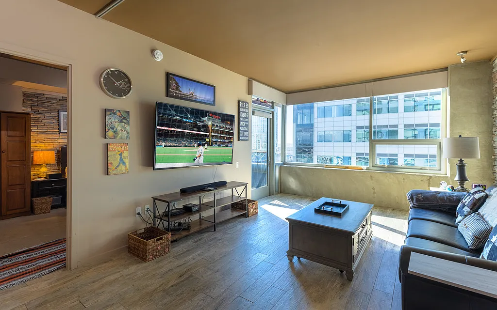 1 bed, 1.0 bath, $5,875 — Photo 3