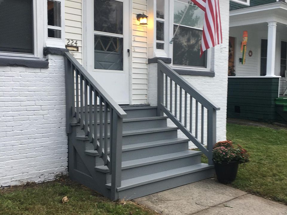 1st image of 224 6th Ave #2