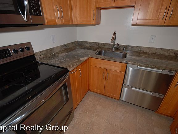 5th image of 1425 Bellevue Ave APT 14