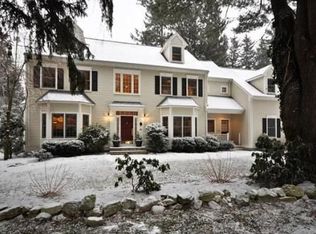 5 Dell St, Wellesley, MA 02482