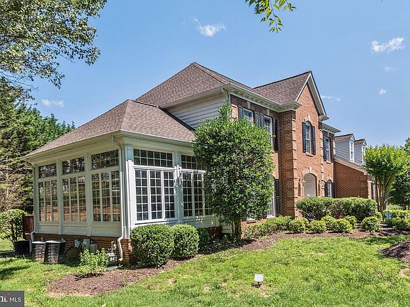 2nd image of 11331 Oxford Crest Ln
