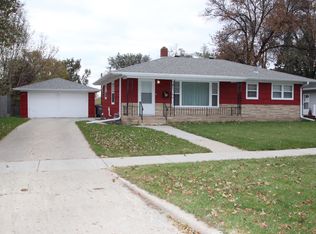 1703 13th St S, Moorhead, MN 56560