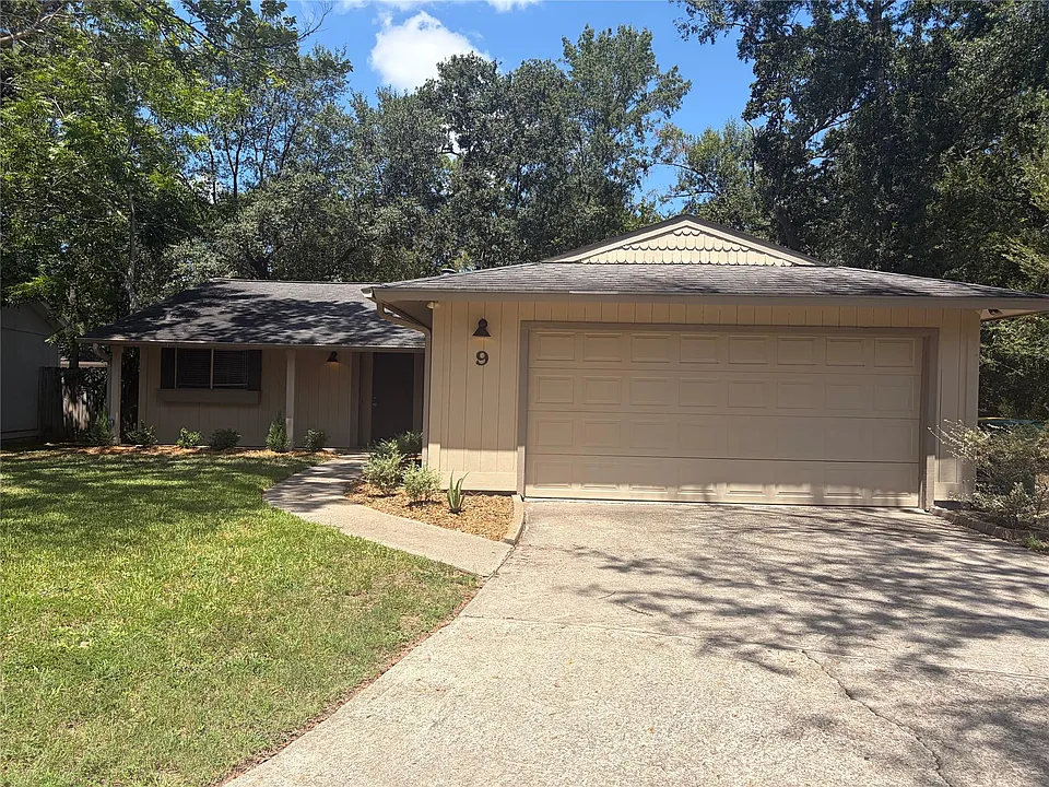 9 Wolfhound Ln