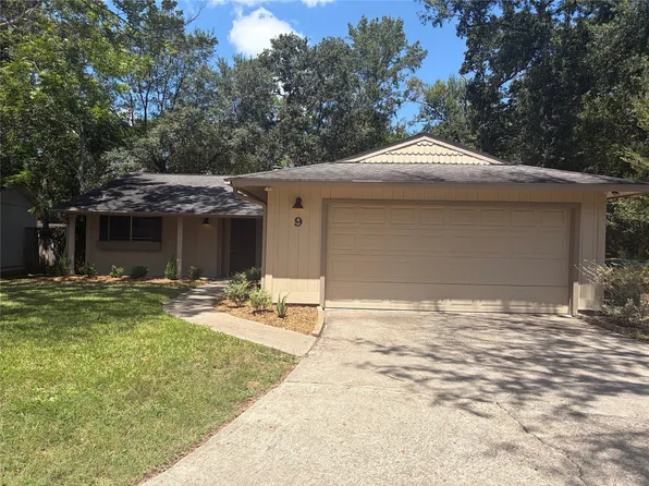 9 Wolfhound Ln, Spring, TX 77380
