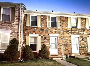 29143 E Brittany Ct #16, Roseville, MI 48066
