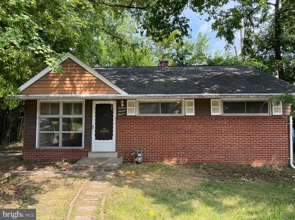 13711 Parkland Dr, Rockville, MD 20853