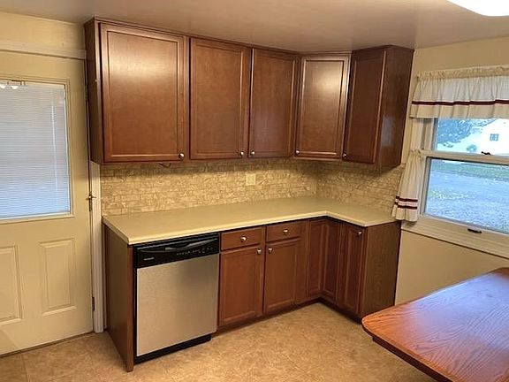 4th image of 1920 Bristol Cir