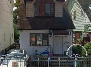 15418 Barclay Ave, Flushing, NY 11355