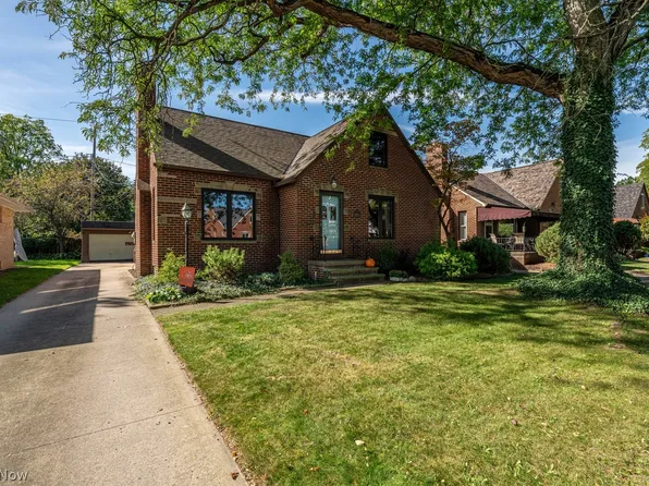 19675 Henry Rd, Fairview Park, OH 44126