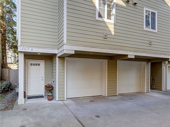Welcome home to your good sized, private single car garage and additional covered main entry.
