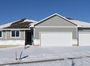 8300 E Willow Leaf St, Sioux Falls, SD 57110