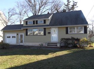 24 Semel Ave, Iselin, NJ 08830