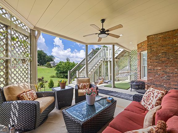 3rd image of 1909 Duncans Mill Ln