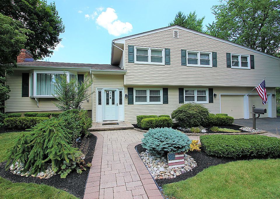 1st image of 36 Inwood Dr