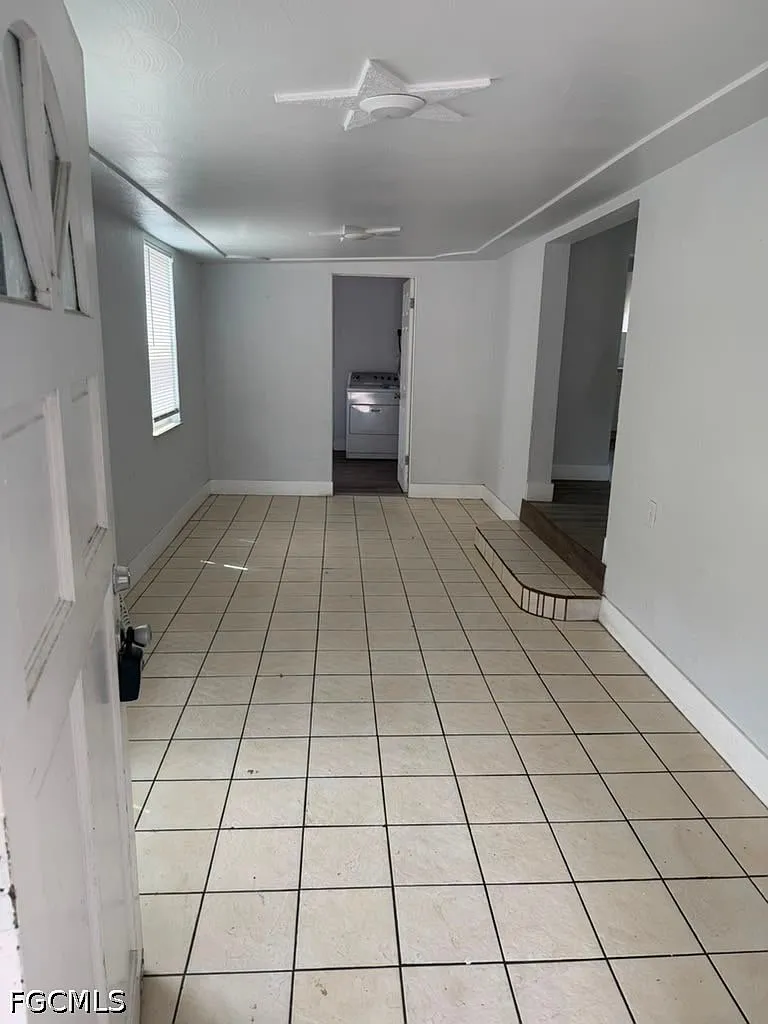 3 bed, 2.0 bath, 1054 sqft, $1,800 — Photo 2
