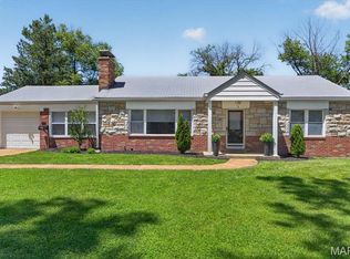 415 Larkhill Ct, Saint Louis, MO 63119