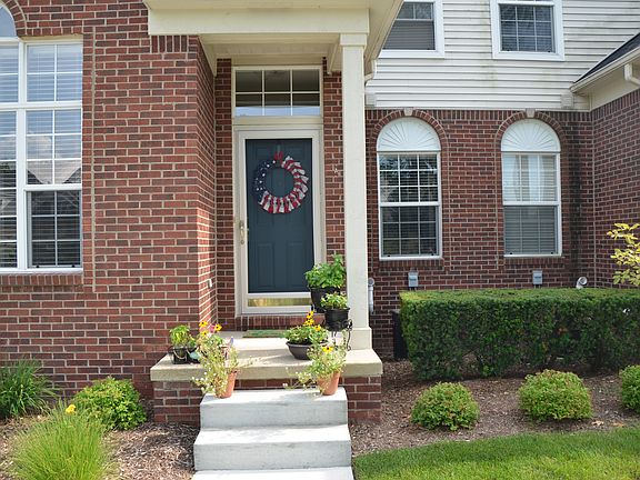 4th image of 35104 Emma Cir #1