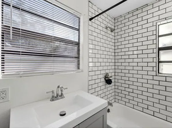 4525 Sun St, Saint Petersburg, FL 33709