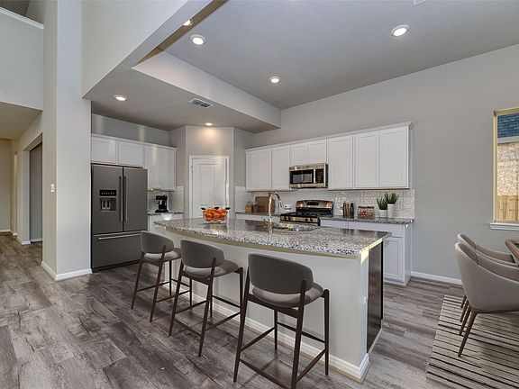 3rd image of 21122 Sunlight Grove Dr