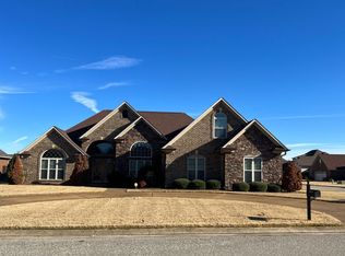 70 Moses Dr, Jackson, TN 38305