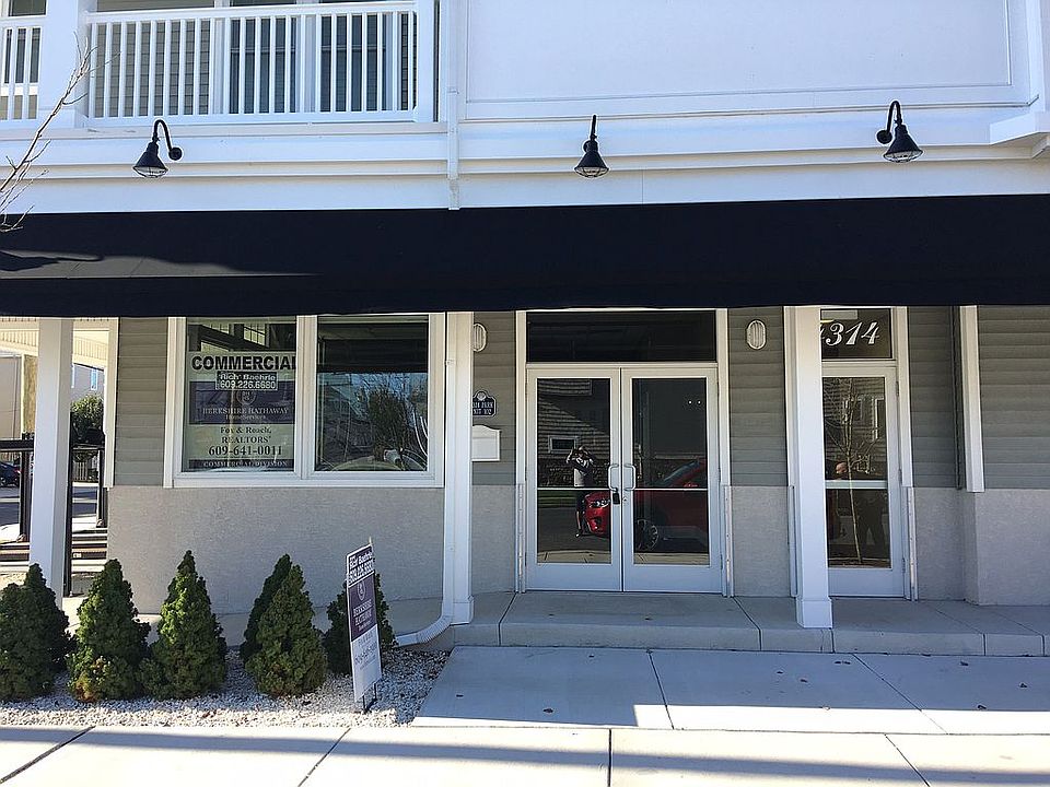 1st image of 4314 Park Rd #C-102