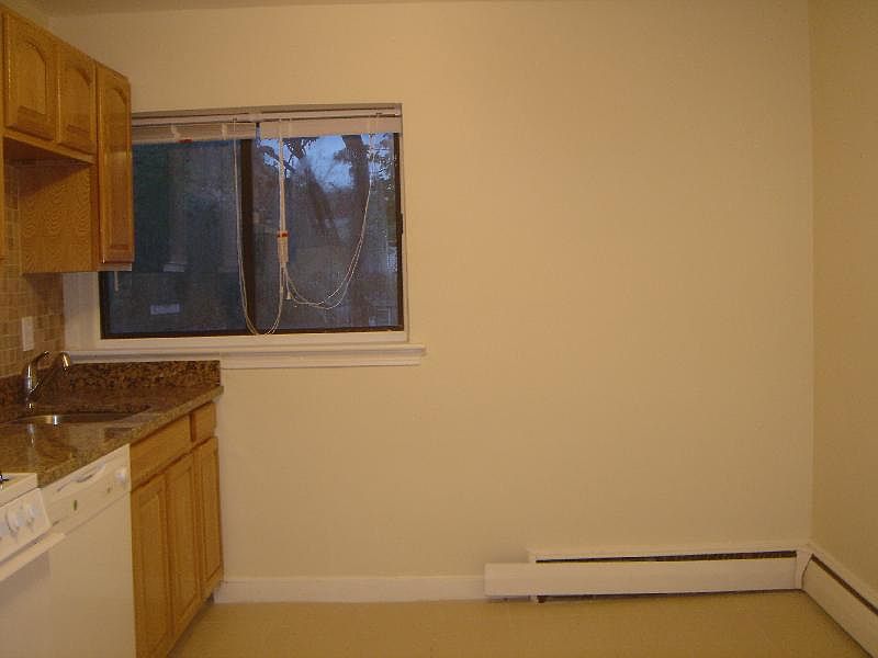 Building Photo 3