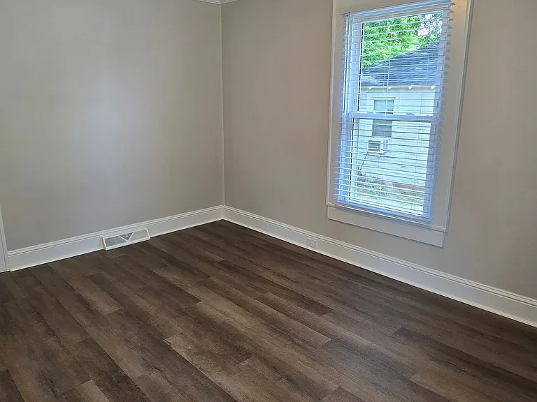 805 Oakshade Ave #805 — Photo 3