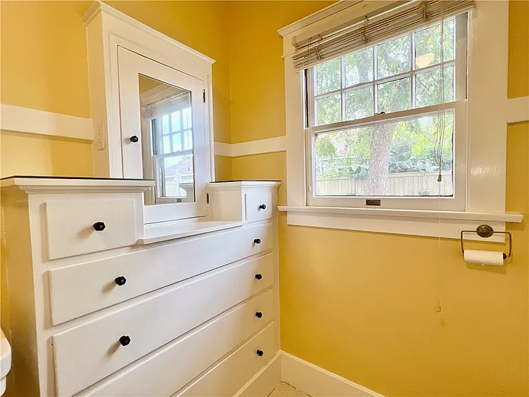 115 W Stueckle Ave #3 — Photo 14