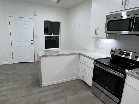 5th image of 3701 Menchaca Ct #B3