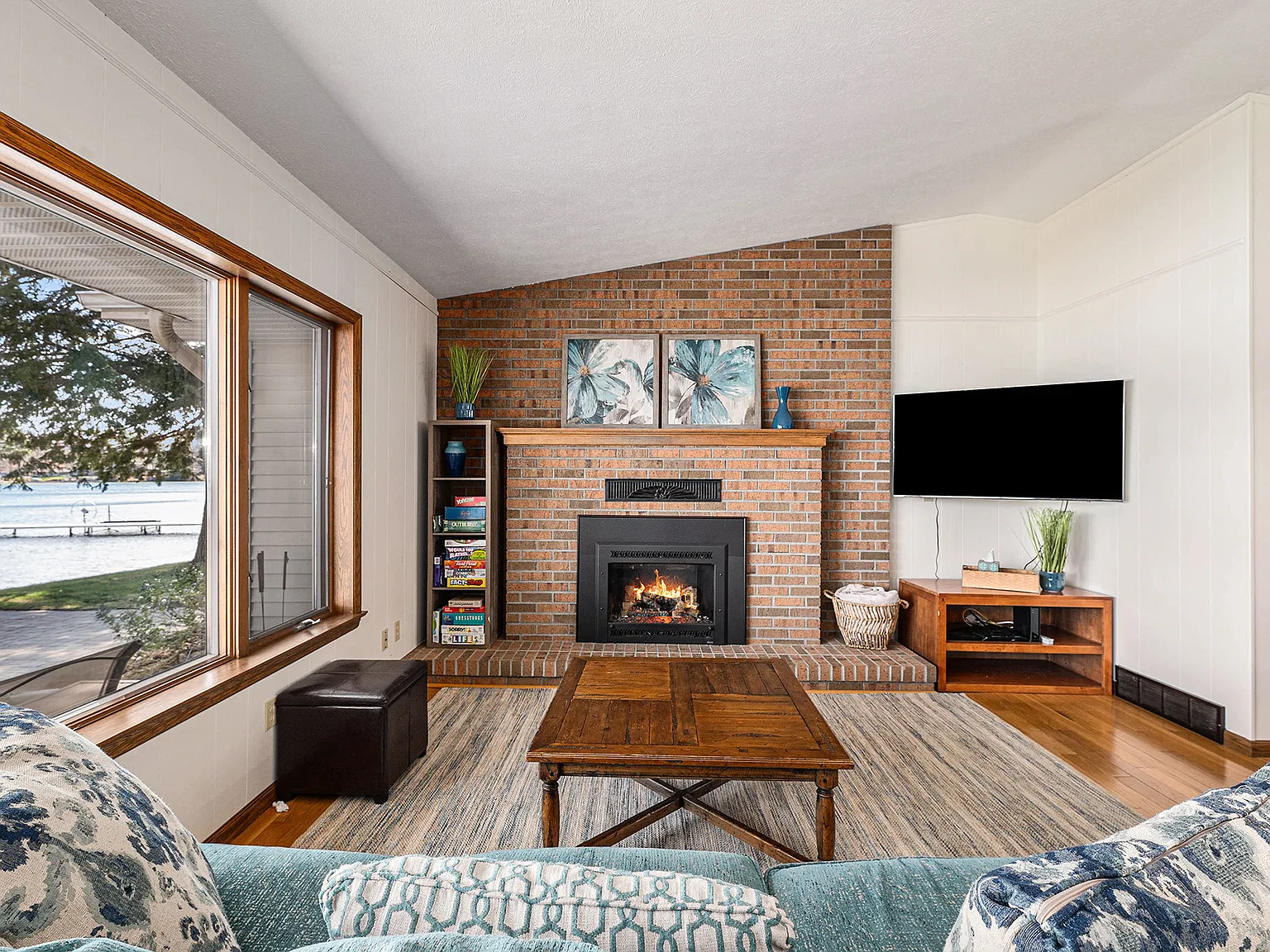 7850 Sunset Dr — Photo 3