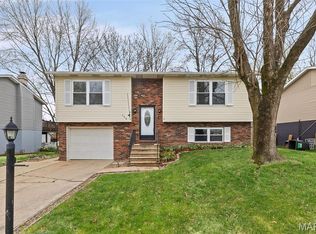308 Las Olas Dr, Belleville, IL 62221