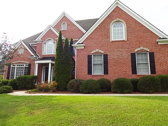 2nd image of 3001 Woodbridge Ln